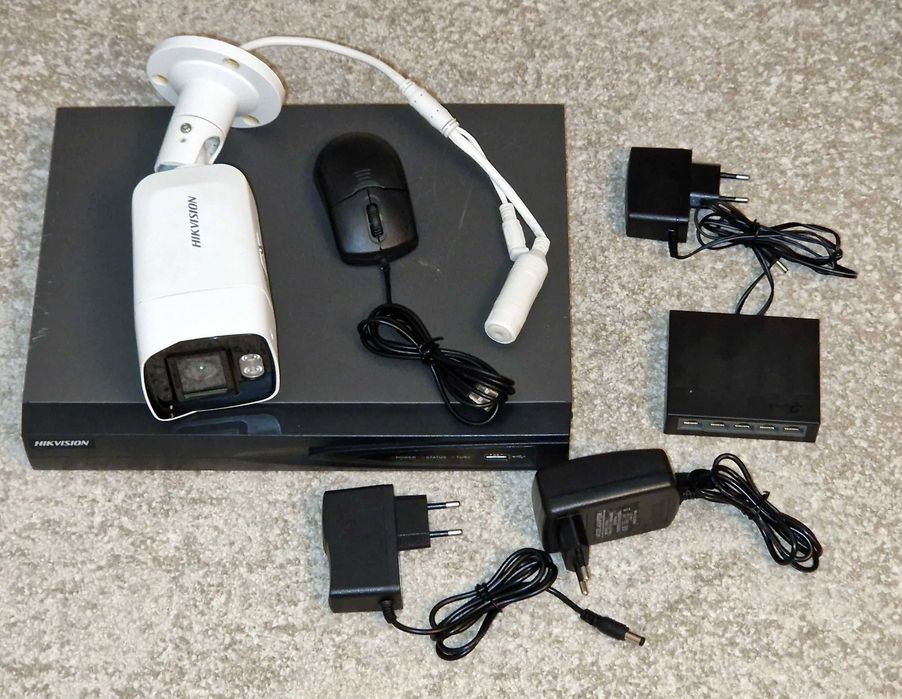 kit Hikvision: NVR 16 canale + HDD 6GB + o camera IP + Switch