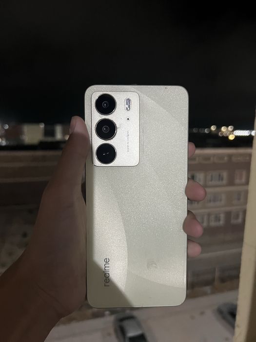 Realme C75 в очень хорошом состоянием