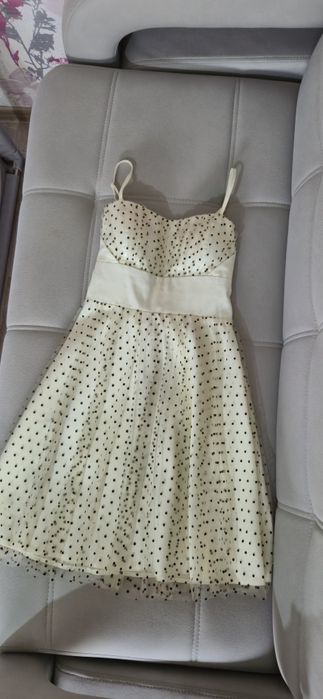 Продам платье в горошек