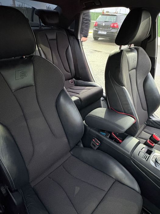 Audi A3 8V 2017 • 1.6 TDI 110 CP • Manual • Carplay