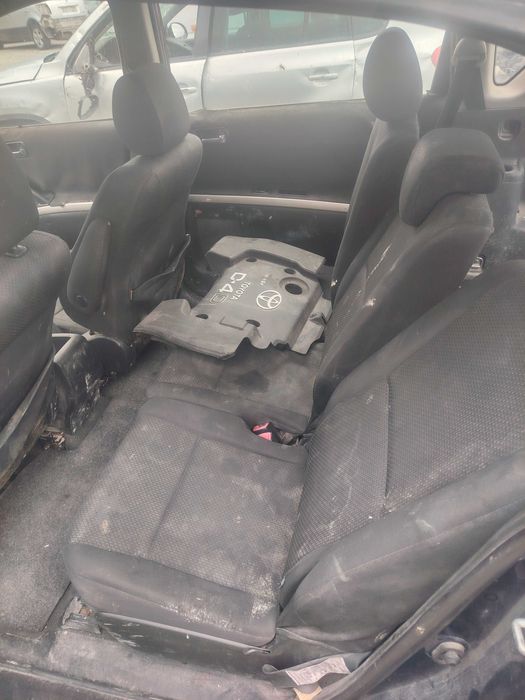 Toyota Corolla Verso 2.0 d4d, Тойота Корола Версо на части!
Май 2006