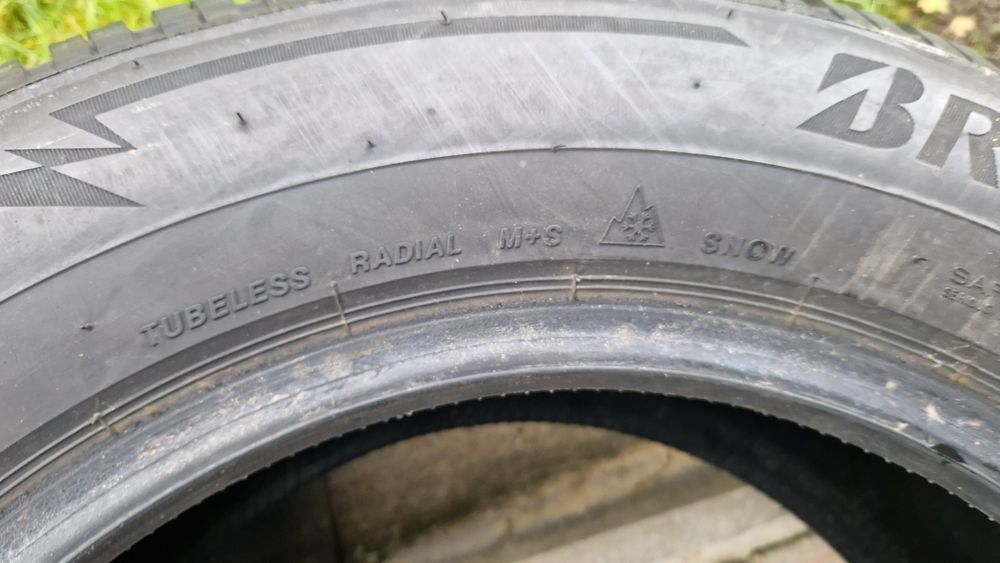 Anvelope iarna 215 65 R 16 Bridgestone 2024
