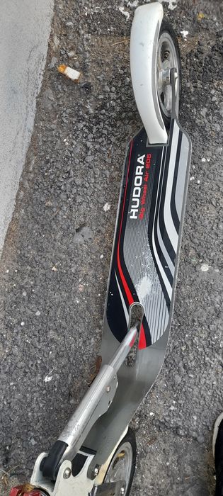 Vând trotineta hudora