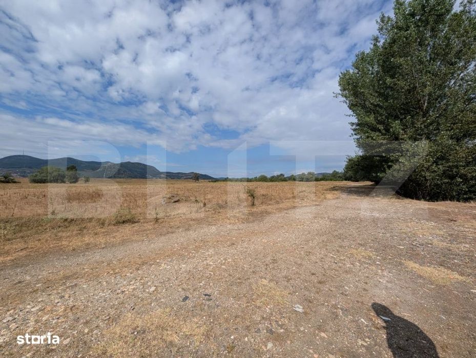 Teren extravilan | ideal pentru zona de agrement si investitie