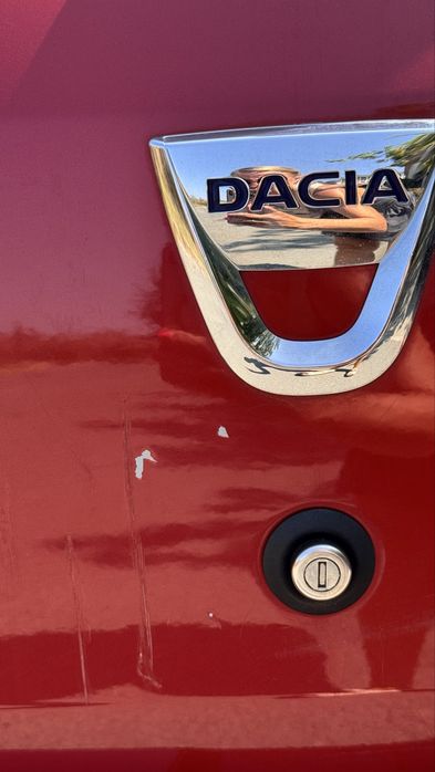 Dacia Sandero 1.2 бензин • 75 к.с. • 2015 г. • 44 000 км • Внос от Швейцария • Оригинална боя