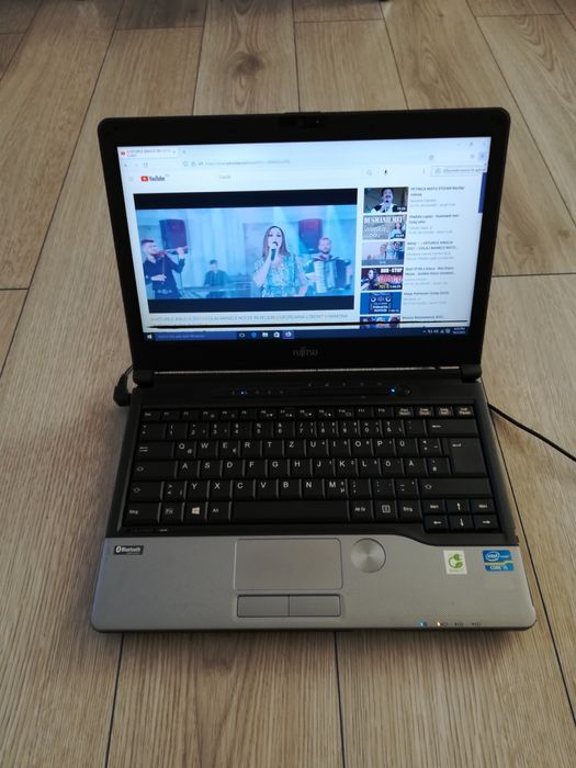 Vand Laptop i3 Fujitsu Siemens