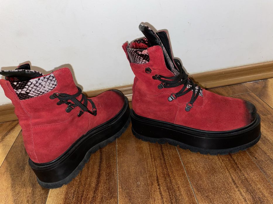 Ghete Exclusives Bari Red