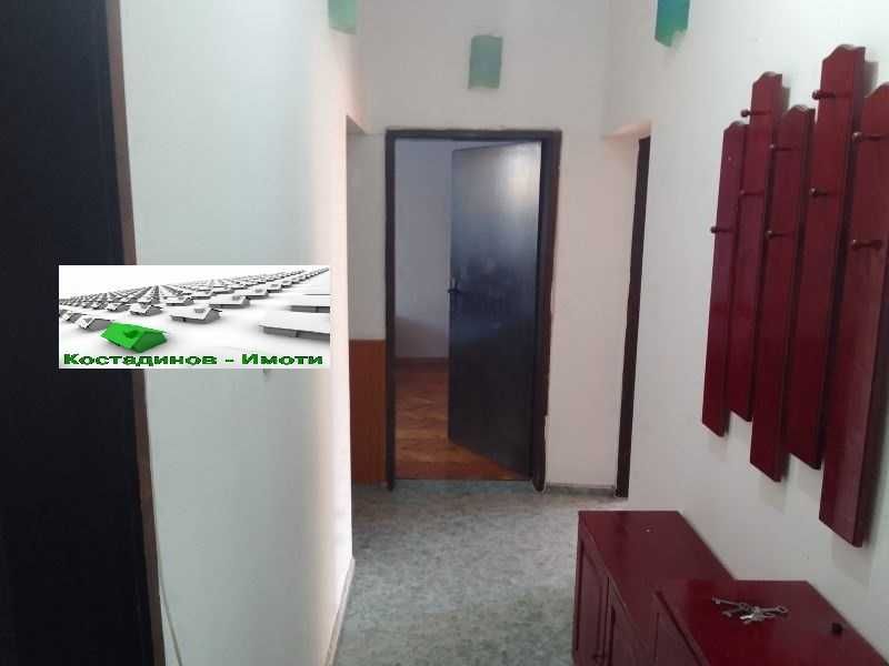 Дава се под наем Двустаен апартамент в Пловдив, Мараша - 70 кв.м за 331.5 € - Снимка #3