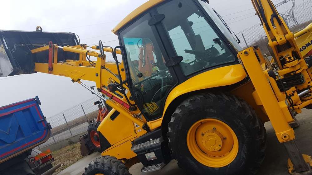 Buldoexcavator inchiriere