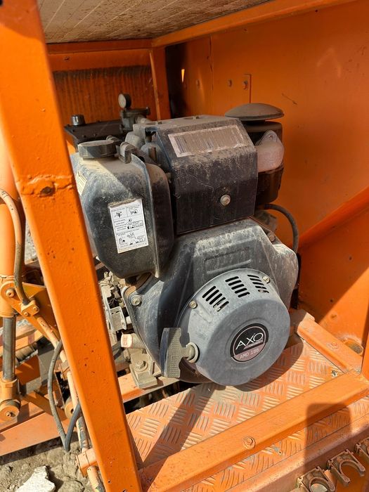 Lama deszapezire hidraulica Sărăriță Schmidt DESZAPEZIRE