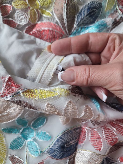 Продам шикарные платья