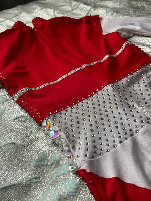 Продам костюм для гимнастики