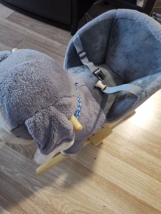 YZS Люлеещо се Куче ШАРО