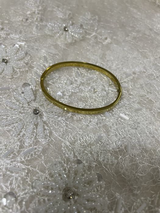 Сумки и браслетики, серьги, часы