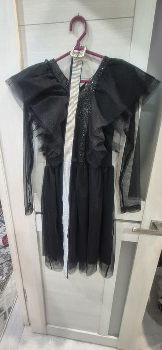 Продам платье на 9-11 лет