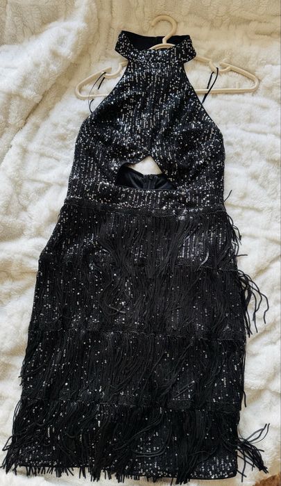 Рокля от пайети с ресни