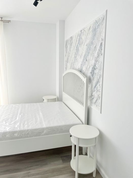 Inchiriez apartament  in Floresti, Teilor