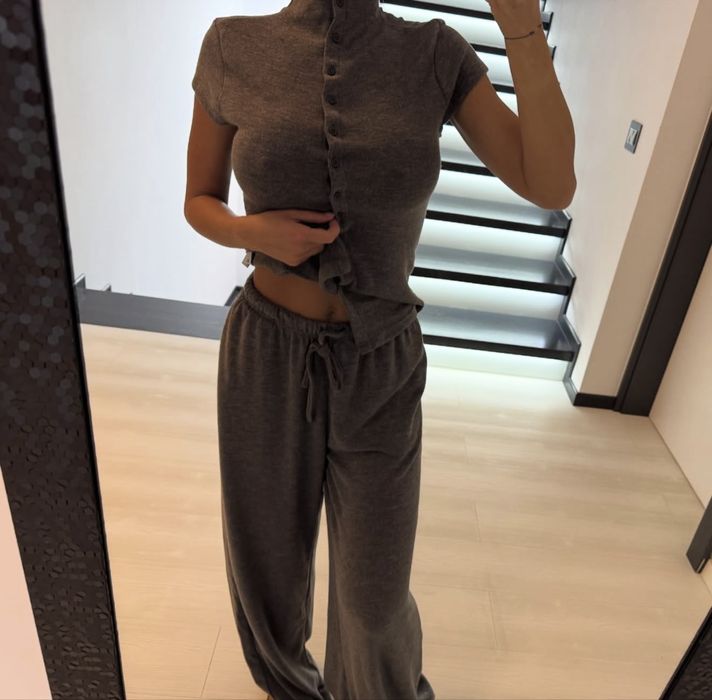 Set din top si pantaloni material pufos