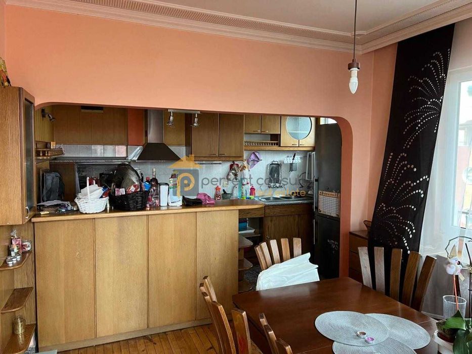 Дава се под наем Тристаен апартамент в Пловдив, Христо Смирненски - 146 кв.м за 350 € - Снимка #2