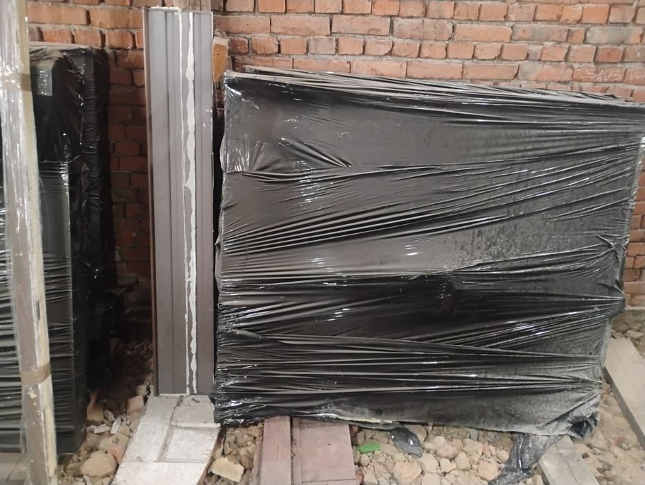 Vând ferestre termopan PVC culoare maro