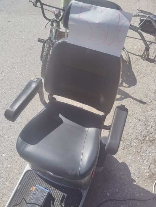 Продавам инвалидна електрическа количка внос от Германия