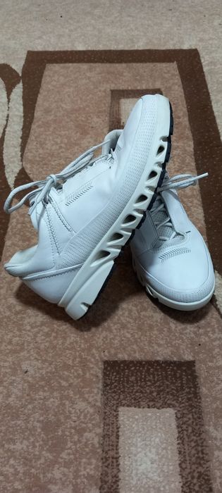 Adidasi dama Ecco multi vent