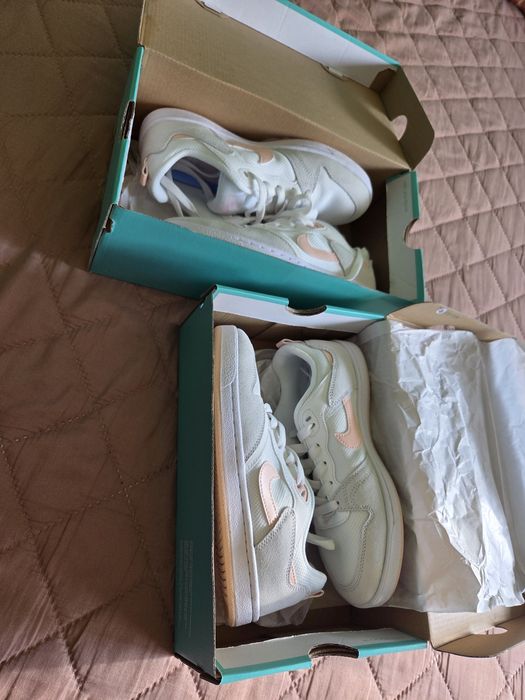 Маратонки.  NIKE . 37.5  и 39 номер