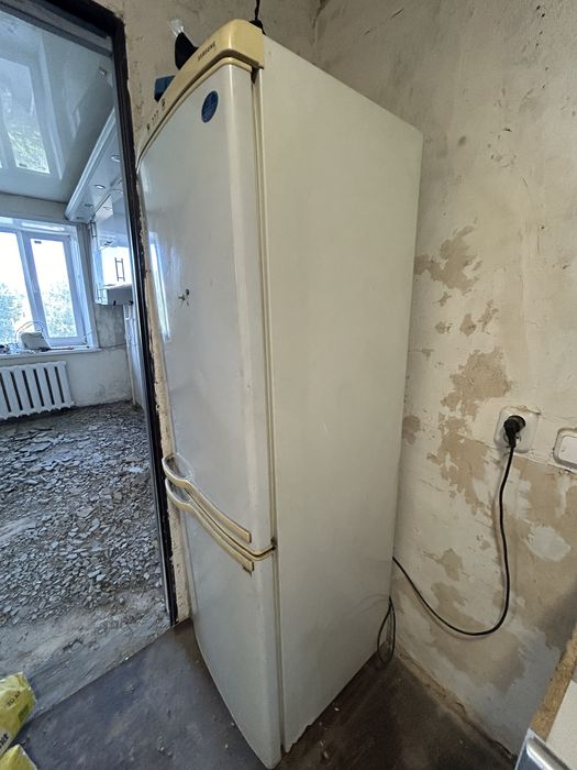 Продам холодильник рабочий