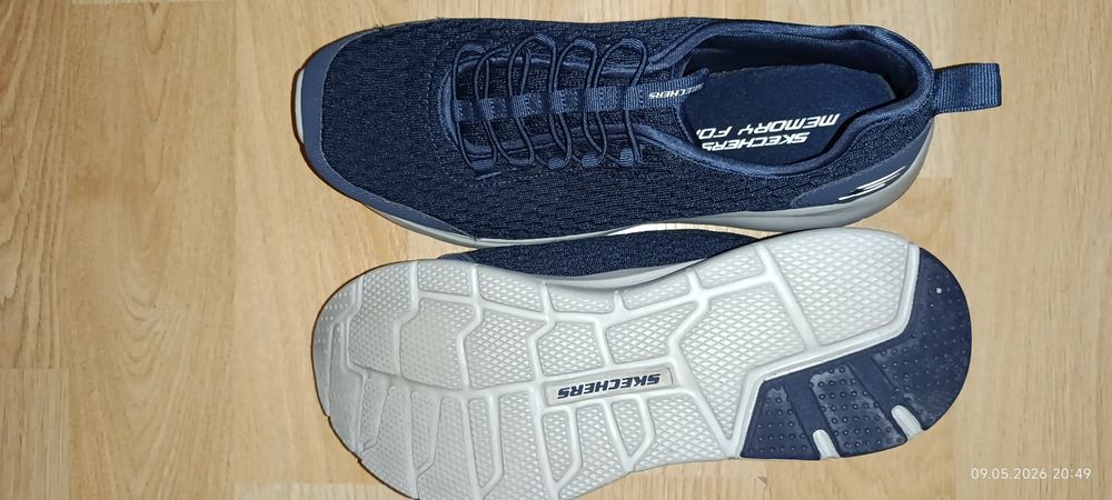 Кроссовки Skechers Summits Memory Foam | Оригинал | р. 44 (28.5 см)