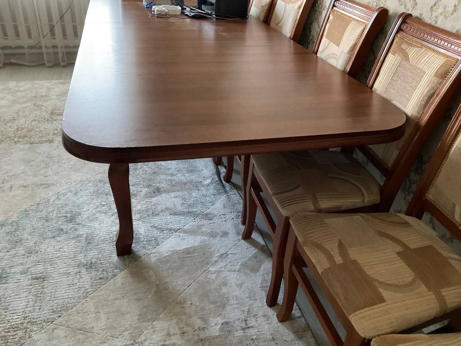 Продам стол с стульями