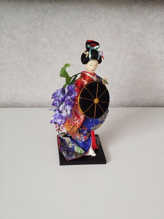 Интерьерная статуэтка