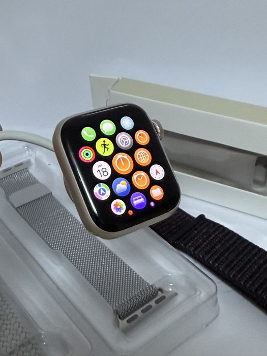 Apple Watch SE 2 2024 40mm Starlight