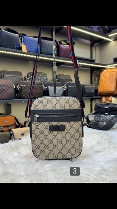 Мъжка Чанта / Хуго  / Hugo / GUCCI / Lacoste  Налична  !!