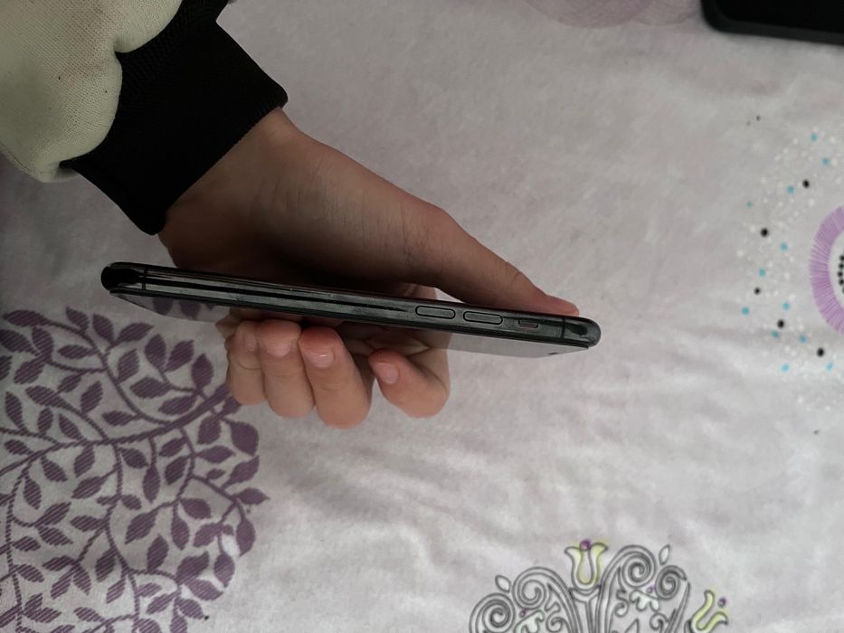 продается айфон 11про