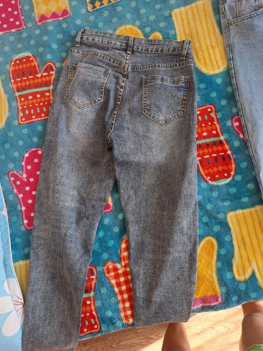 Продам джинсы 40-42