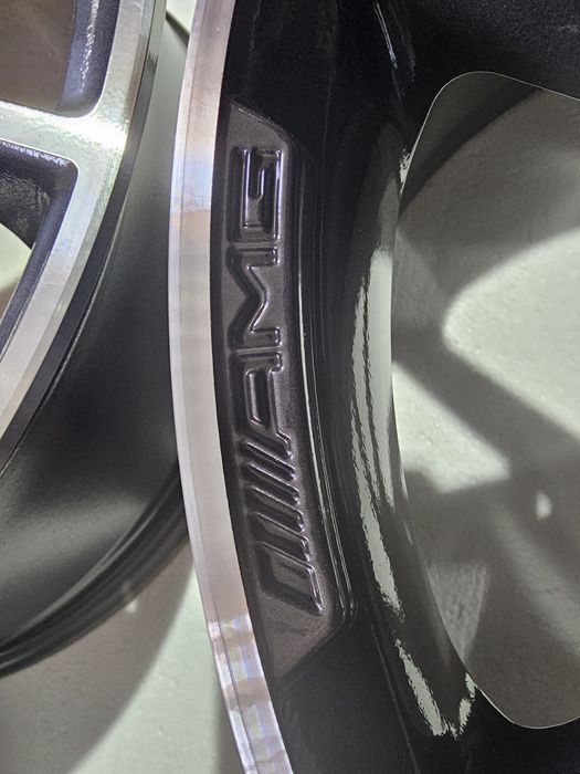 Jante Mercedes  AMG W205 două lățimi 19 " A205 401 65 00  , A205 401 49 00 , față  7,5Jx19H2  ET 33 și spate 8,5Jx19H2 ET 52  , Ronal Germania