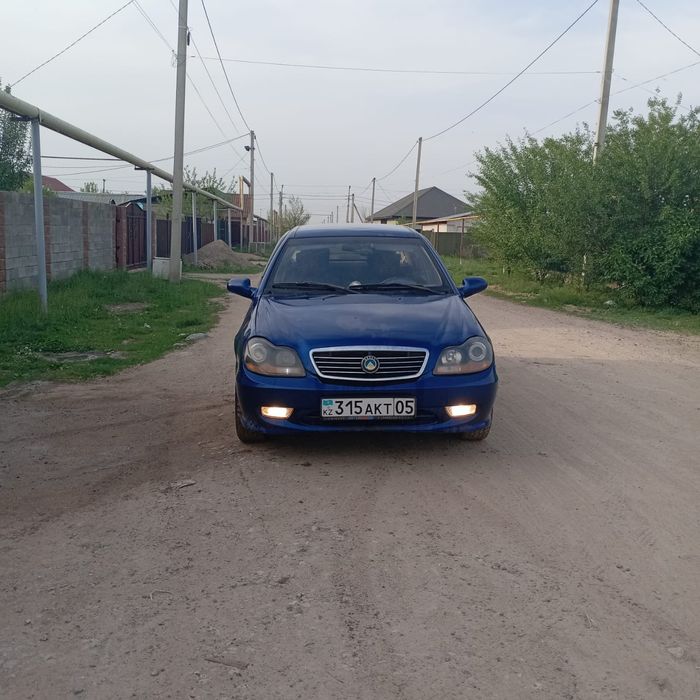 Продам машину geely