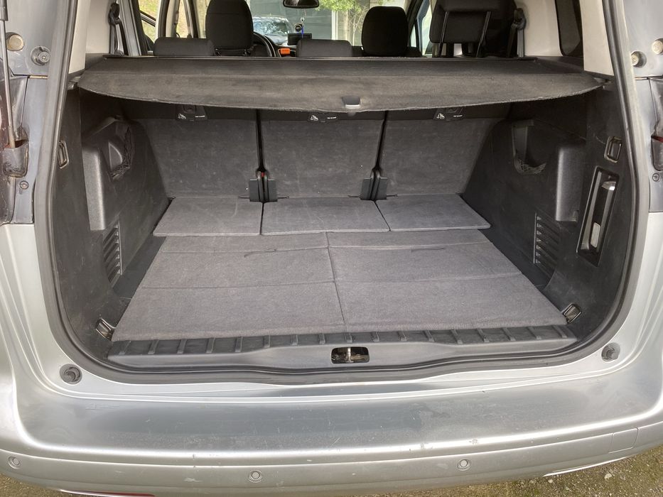 Пежо 5008 1.6/115 коня дизел 2011 година