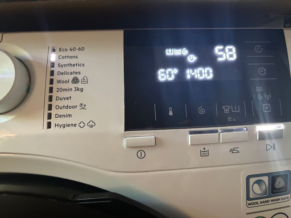 НОВА ПЕРАЛНЯ AEG ProStream ProSeanse 9кг