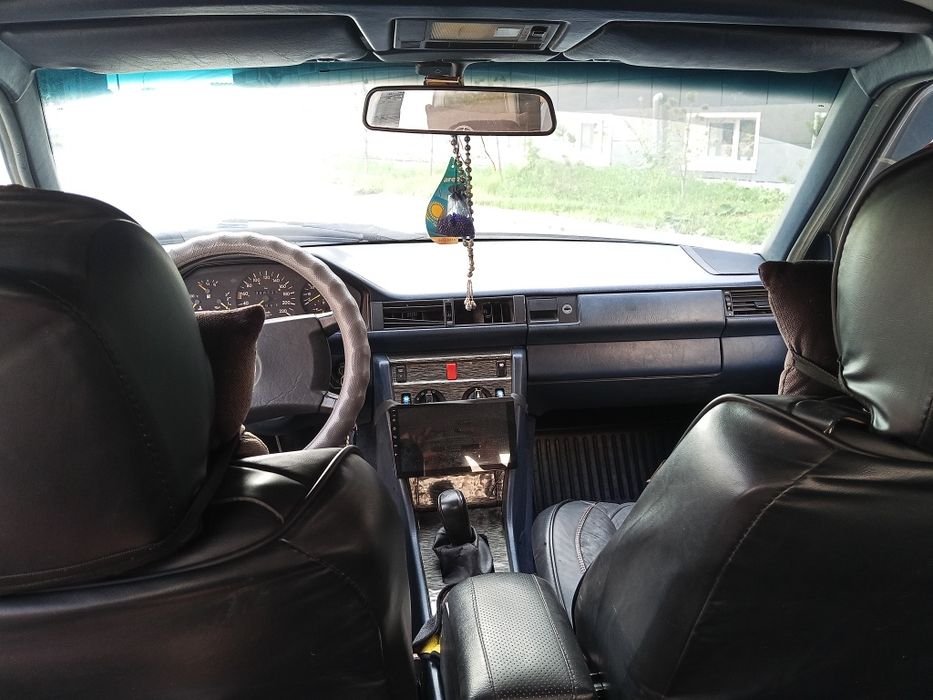 Мерседес Бенс Е230