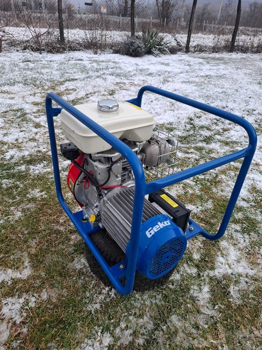 Generator curent/ honda