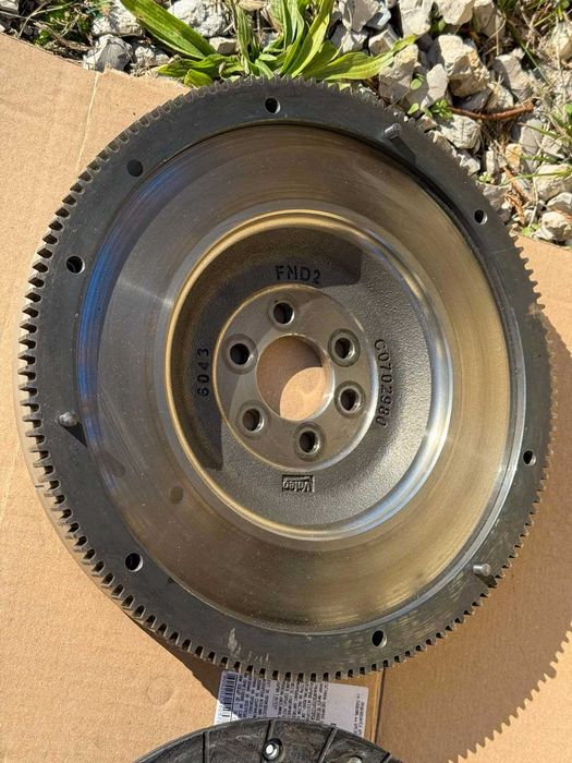 Съединител и маховик комплект