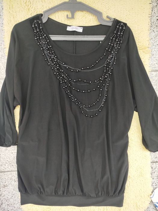 Bluza neagra foarte eleganta