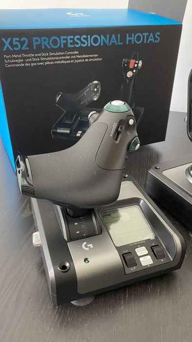 Joystick Logitech X52 Professional Hotas