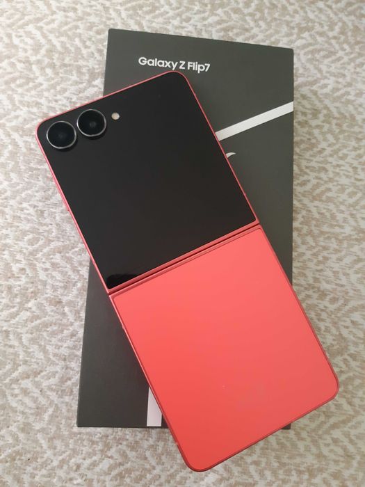 Samsung Z flip 7- 256GB