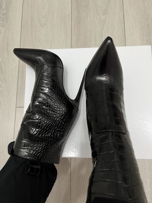 Продам ботильоны женские