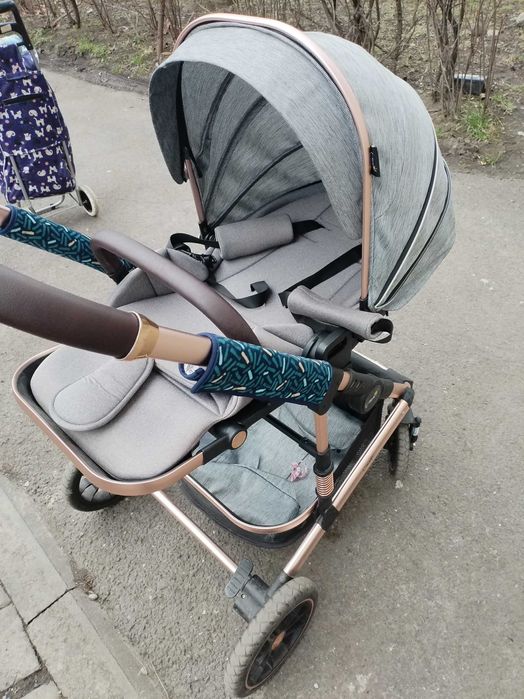 Carucior 2 in 1 rezistent cu amortizoare