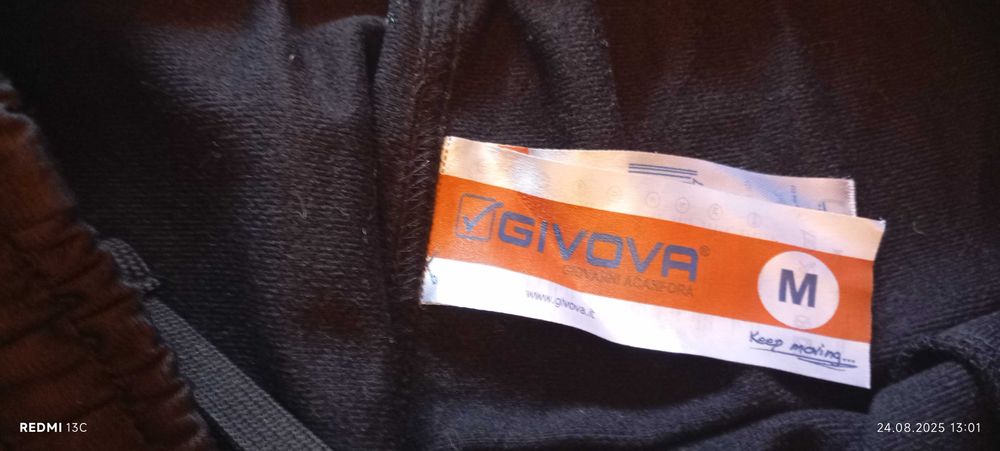 Продавам мъжки Анцуг GIVOVA  размер М