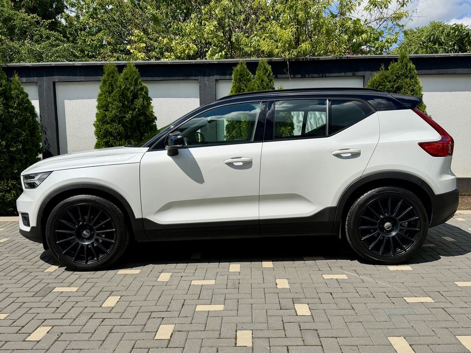 Volvo XC40 R-Design Impecabil!