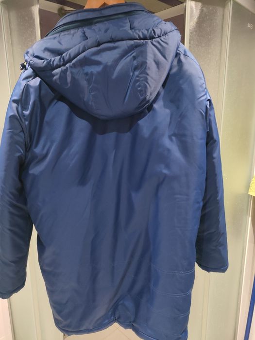 Продавам дебела зимна парка на Испания